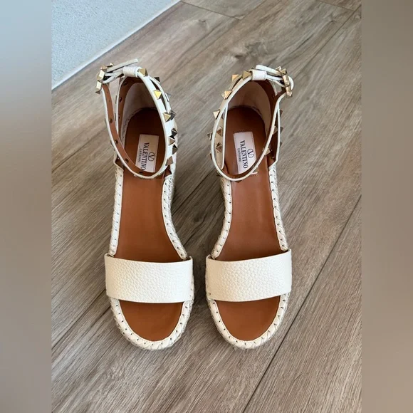 Valentino Double Rockstud Grainy Calfskin Wedge Sandal - Picture 8 of 9